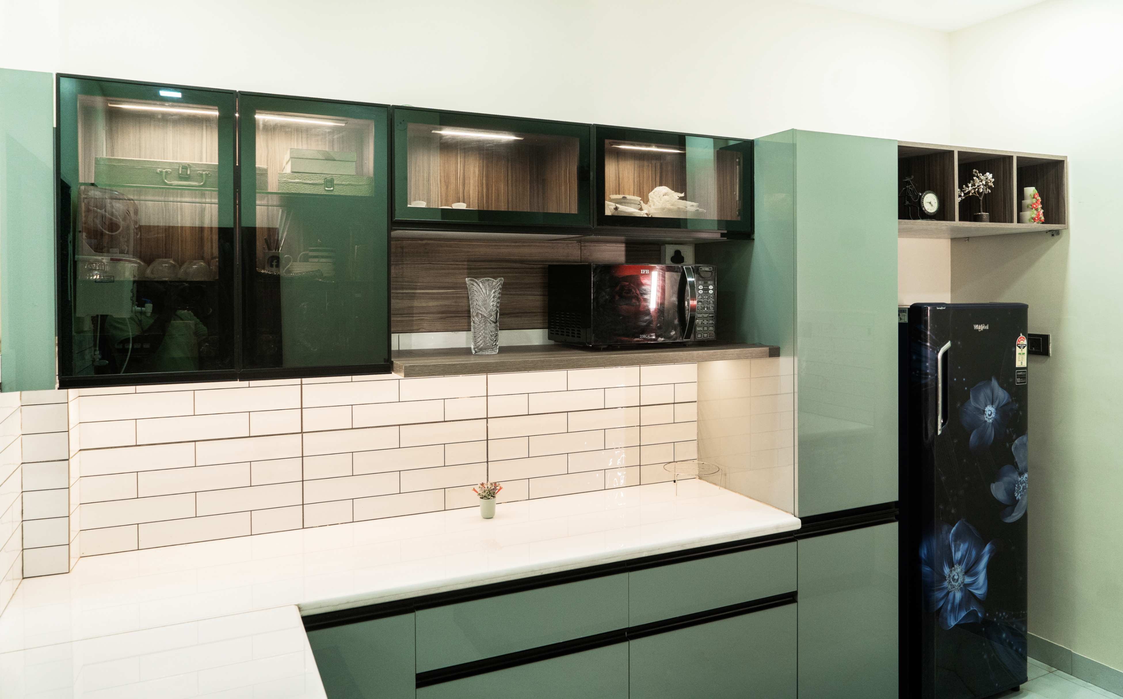 Bright modular kitchen