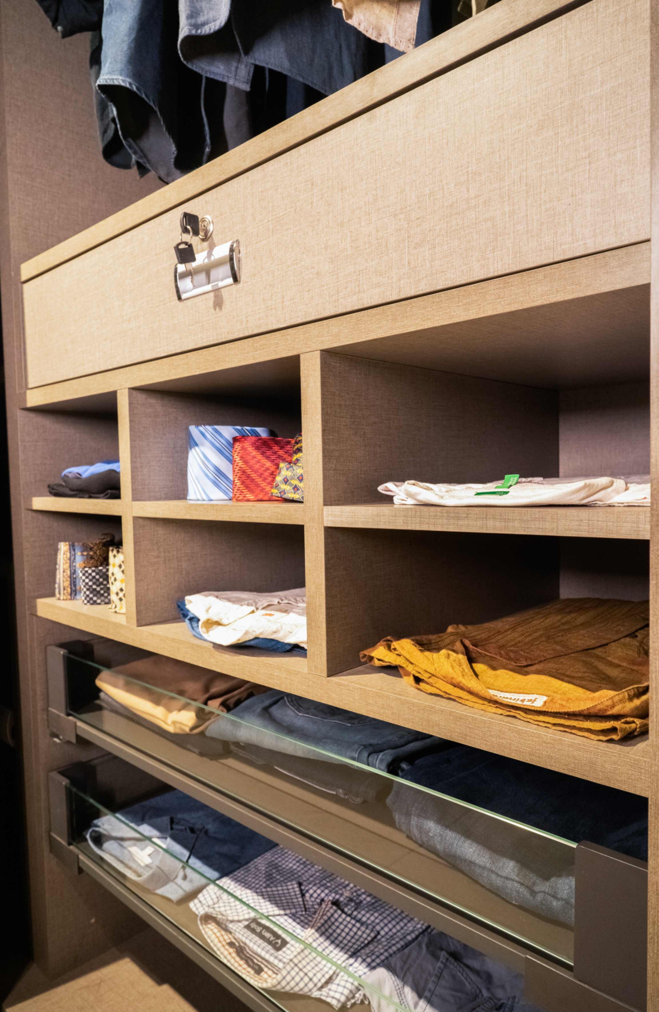 Modular wardrobe with open shelving