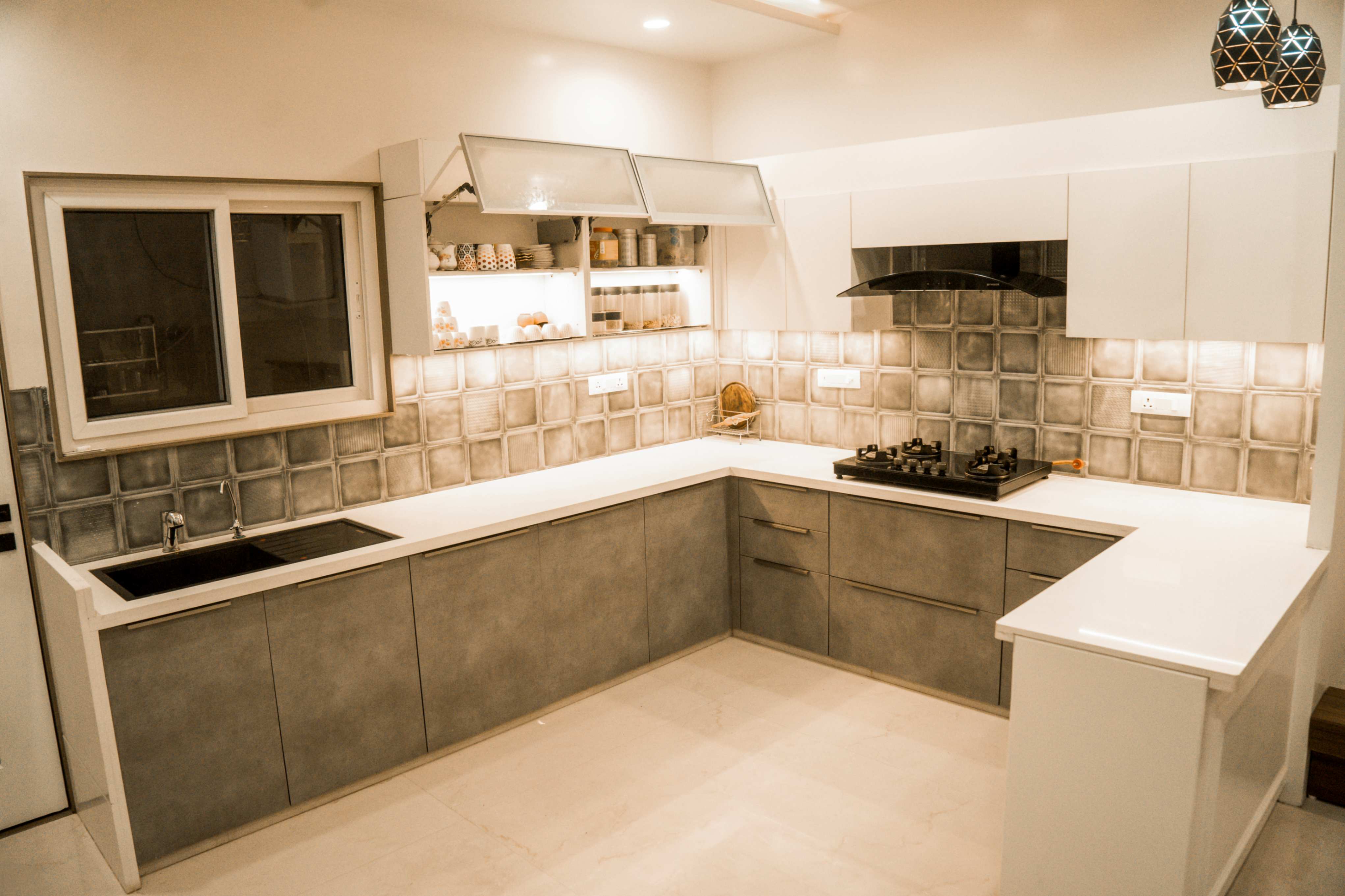 Contemporary kitchen layout