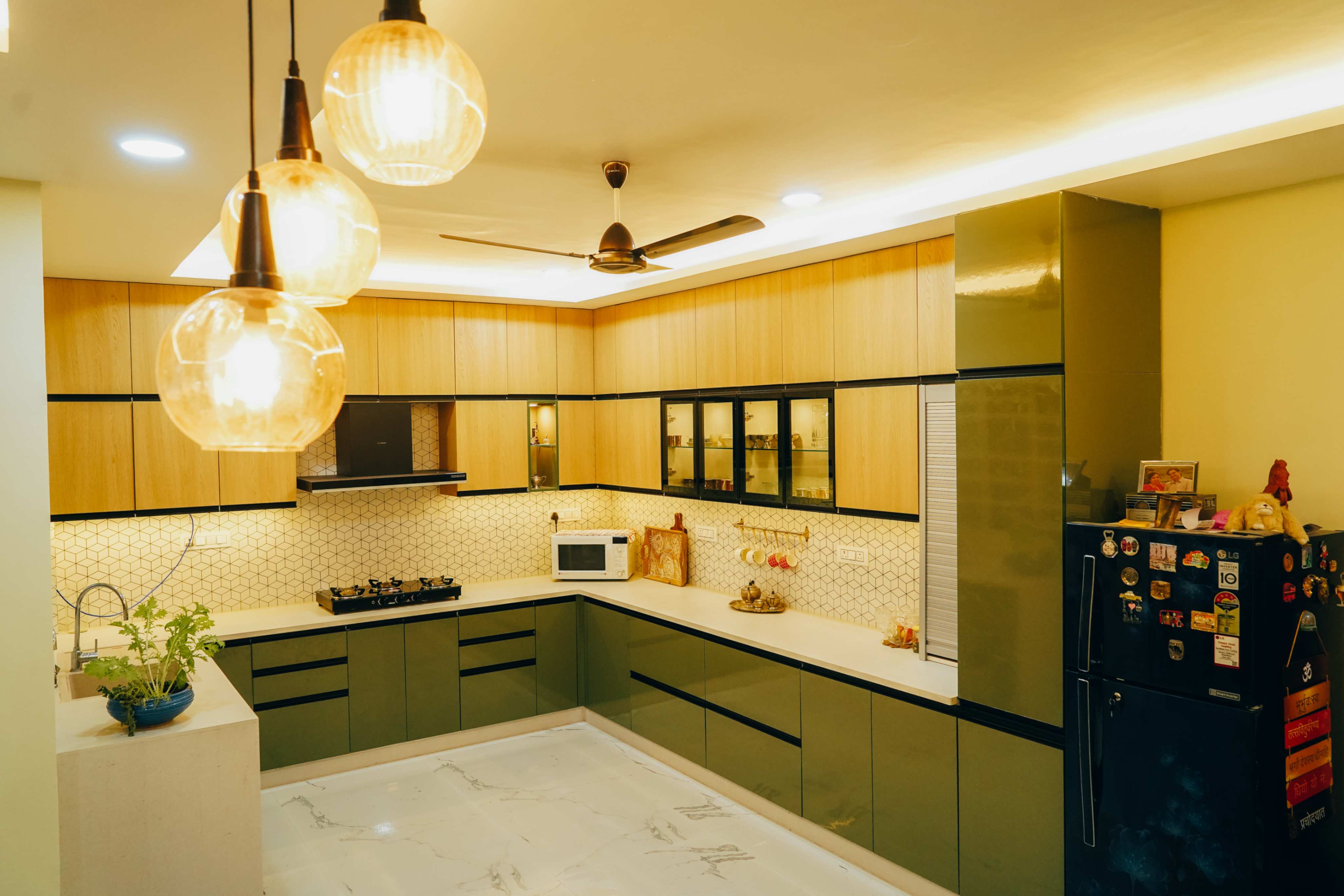 Contemporary kitchen layout