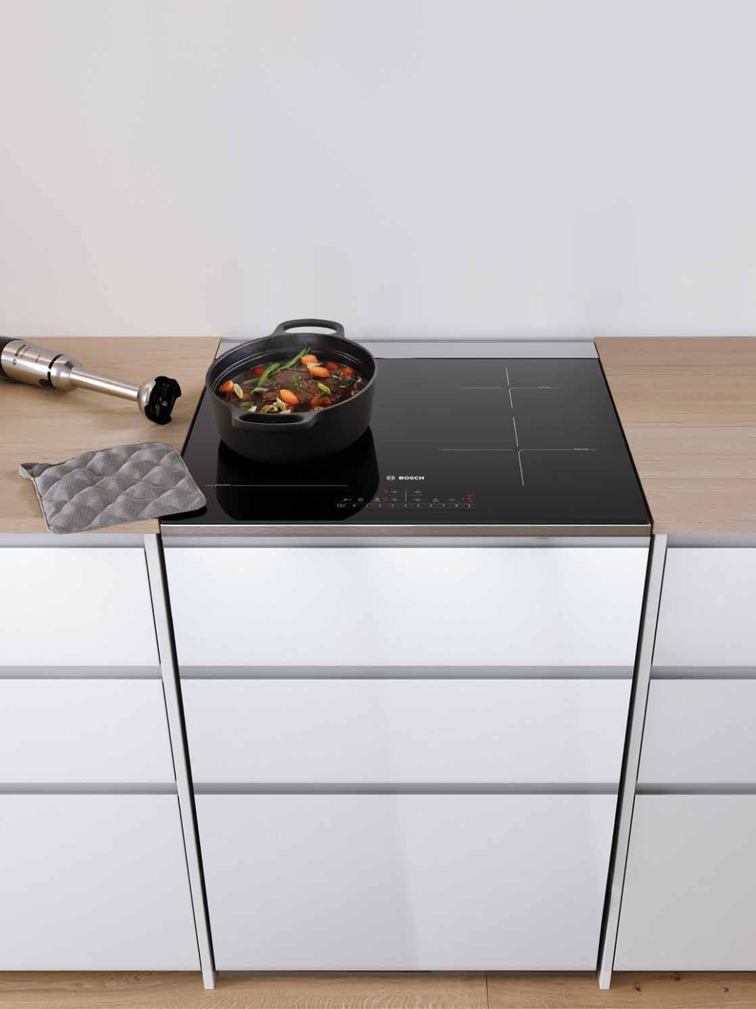Electric stove with four burners and an oven